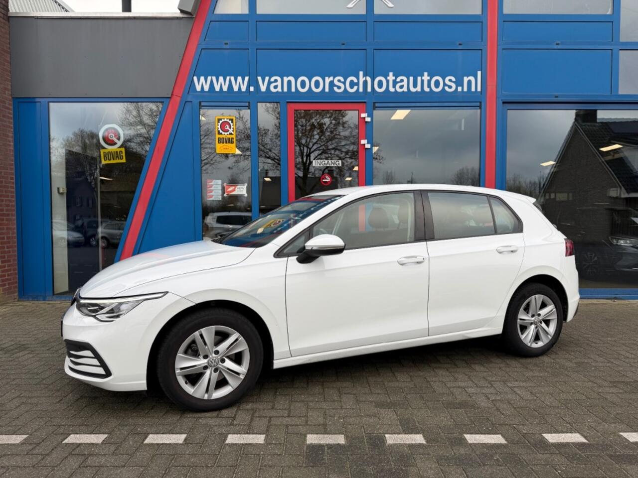 Volkswagen GOLF 1.5 eTSI Automaat Navi Carplay Camera Led Airco(ECC)