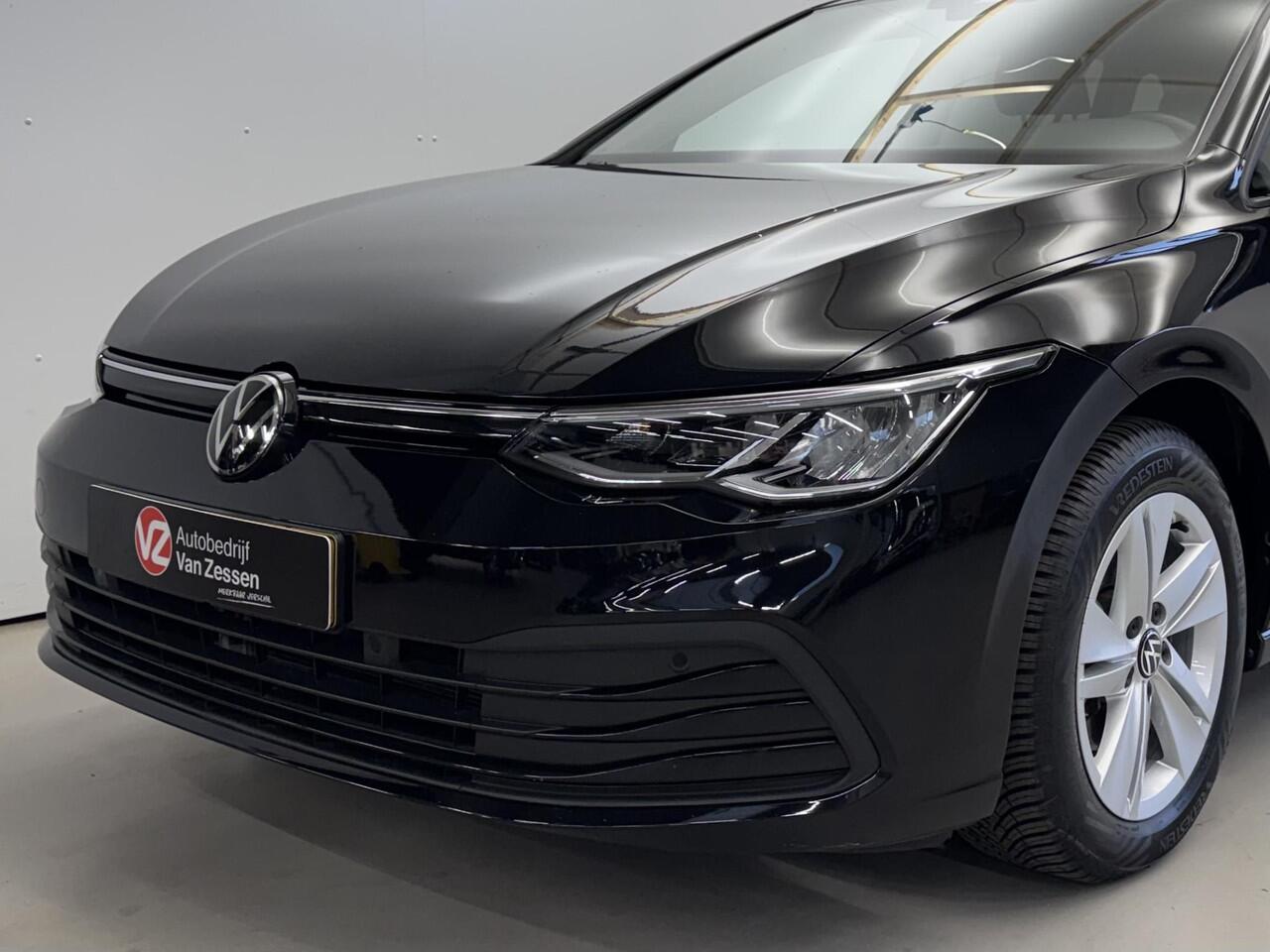 Volkswagen GOLF Variant 1.0 eTSI Life Business | NL Auto | Lounge pakket | Led | Stoelverwarming | Rijklaarprijs