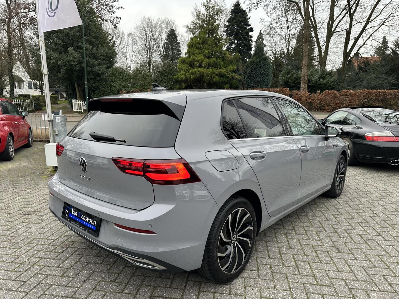 Volkswagen GOLF 1.5 eTSI 150PK DSG Style IQLight|ACC|Camera|Memory|Massage|DAB|CarPlay