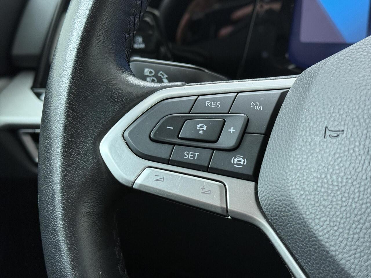 Volkswagen GOLF 1.0 TSI Life | 110 PK | Adaptive cruise control | Navigatiesysteem | Achteruitrijcamera |