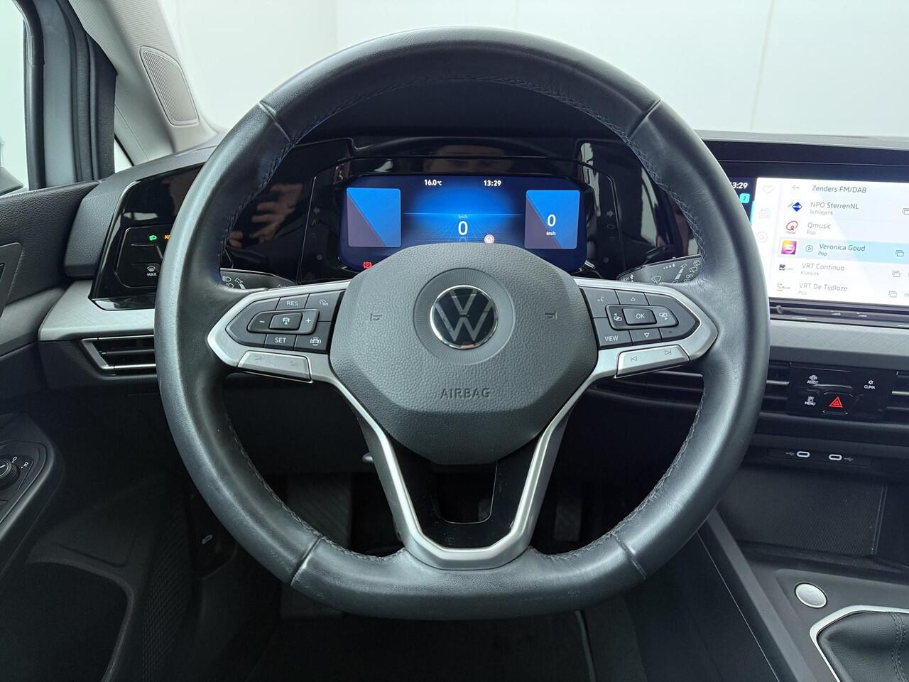 Volkswagen GOLF 1.0 TSI Life | 110 PK | Adaptive cruise control | Navigatiesysteem | Achteruitrijcamera |