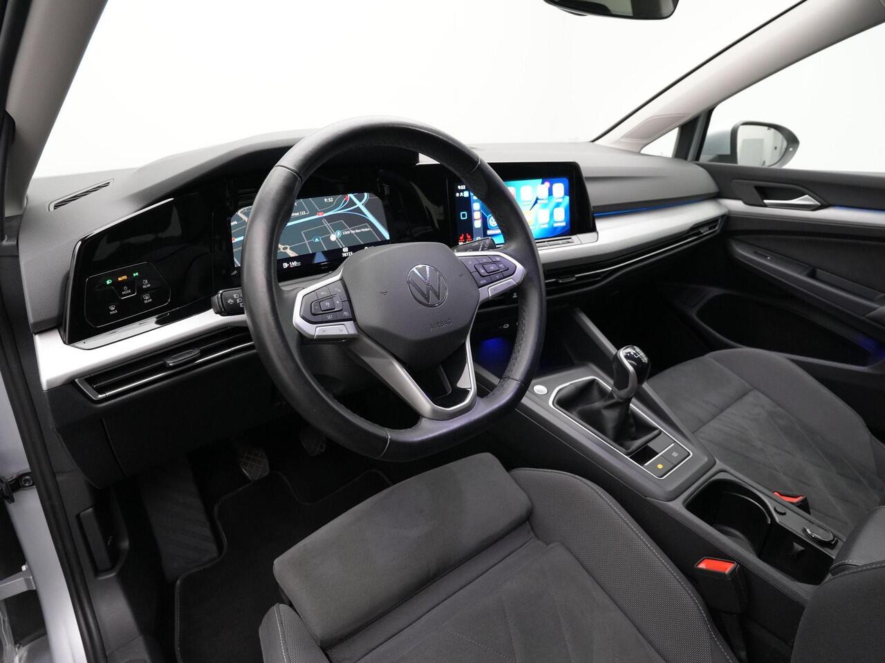 Volkswagen GOLF 1.0 TSI 110 pk Life Business | Geheugen-/massagestoel | Stuur-/stoelverwarming | Achteruitrijcamera | Adaptive Cruise | Navigatie