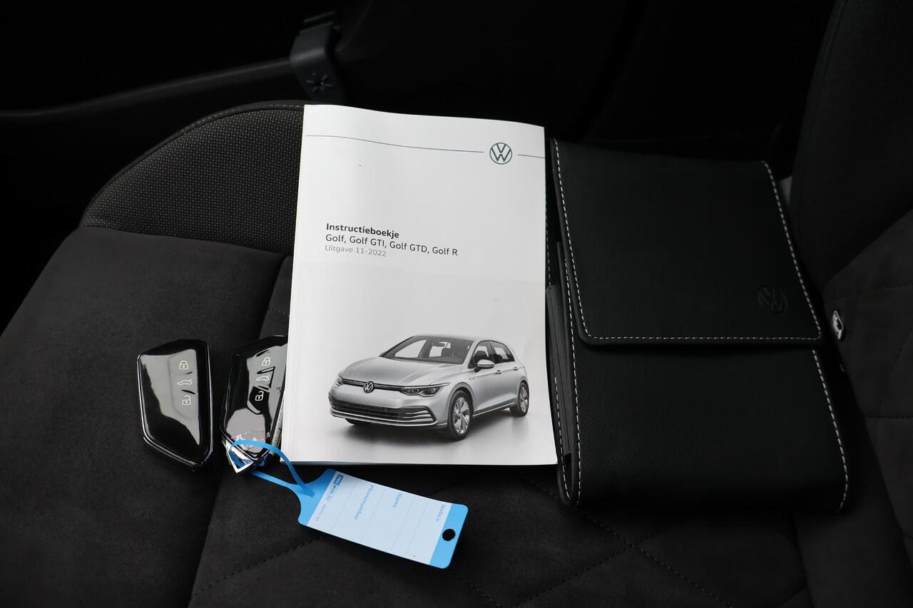 Volkswagen GOLF 1.0 eTSI Life Business 1e Eigenaar | Volledig Onderh | BTW | NL-Auto | Memory+Massage | Winterpack | Elek Stoel | Sfeer | Camera | Ad Cruise | Climate | Navi | Carplay | Full Led | PDC | Start/Stop | Hill-hold