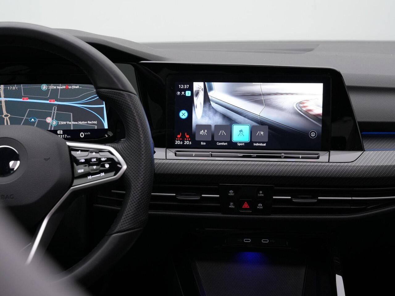 Volkswagen GOLF 1.5 eTSI DSG R-Line Business | Panoramadak | IQ Light | Stuur-/stoelverwarming | Achteruitrijcamera