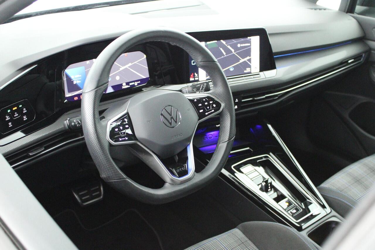 Volkswagen GOLF 1.4 eHybrid 245pk GTE Stoelverwarming Keyless ACC Virtual Cockpit Navigatie