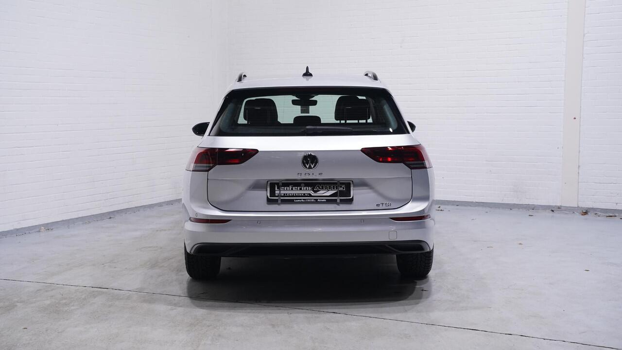 Volkswagen GOLF Variant 1.0 eTSI Life NAP 1e Eig. Apple Carplay PDC v+a Navigatie