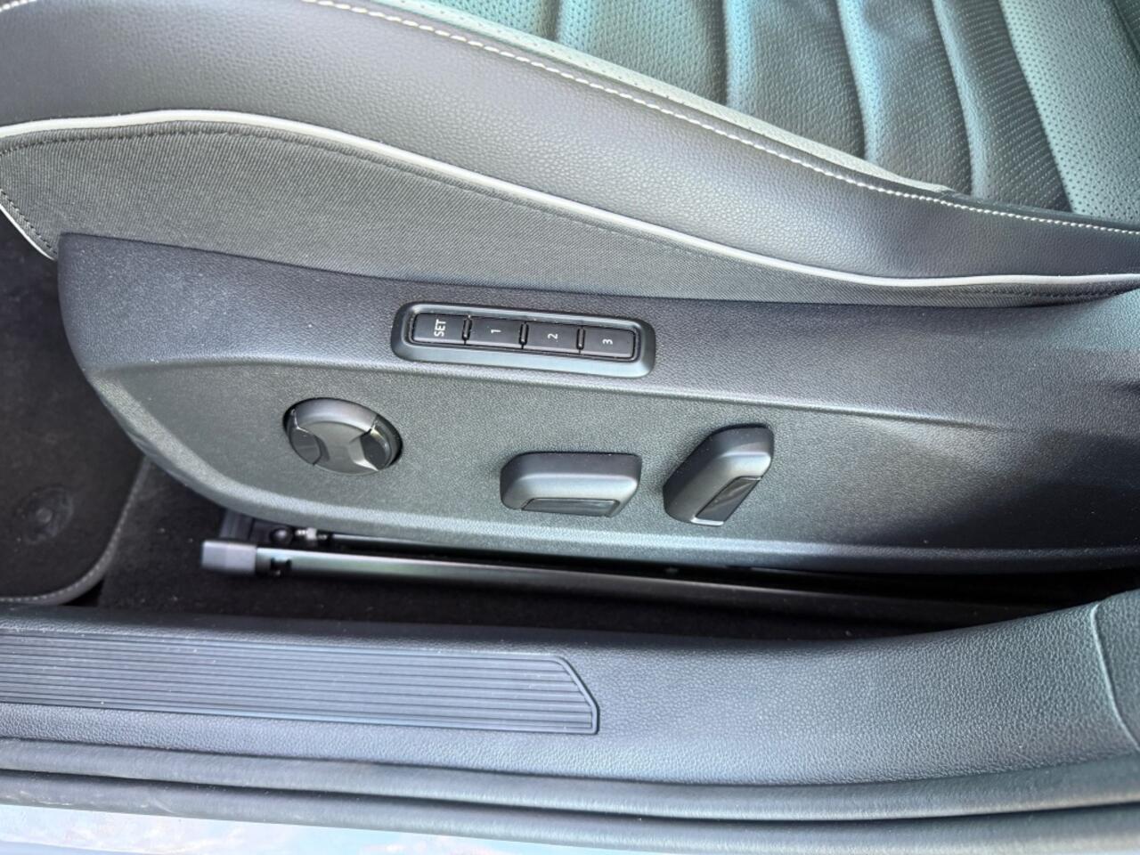 Volkswagen GOLF 2.0 TDI GTD