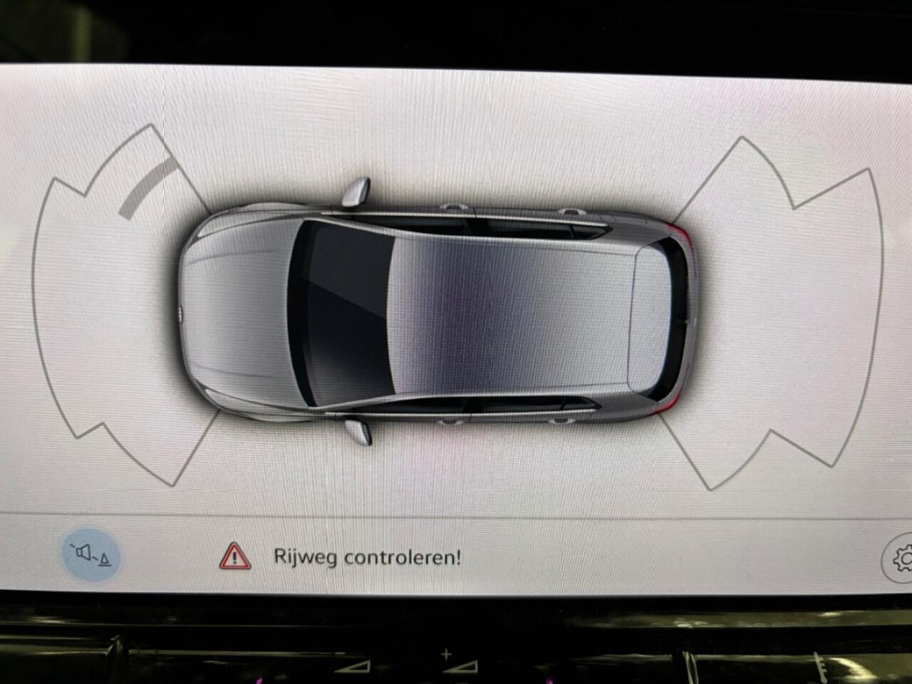 Volkswagen GOLF 1.5 TSI Life Business