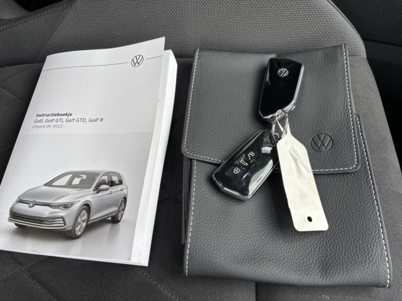 Volkswagen GOLF 1.5 TSI Life Business