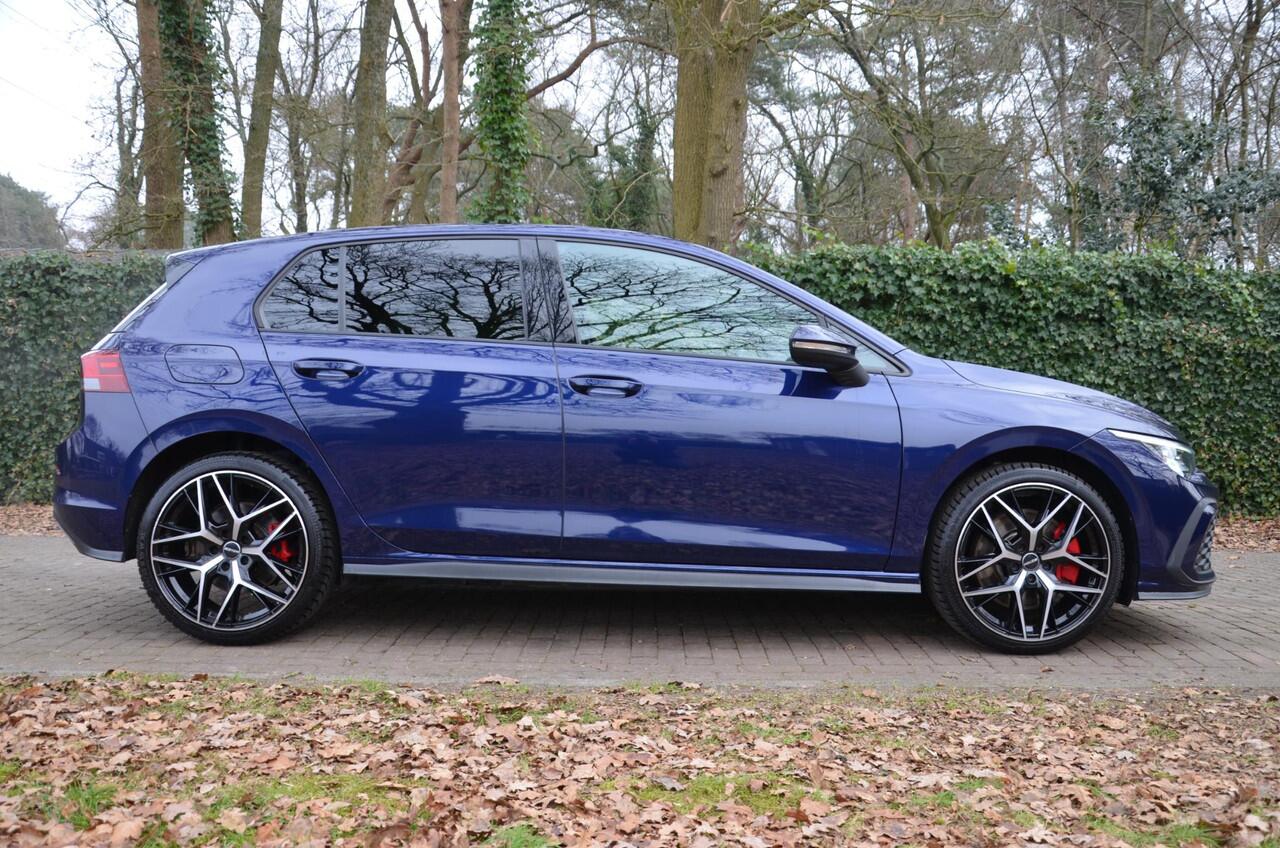 Volkswagen GOLF 1.4 eHybrid GTE Automaat/Navi/Led/Pdc/Ecc/Stoel & stuurverwarming/Virtual Cockpit/Achteruitrijcamera/Cr-Control adaptief/Panoramadak/Trekhaak-Afnb/19-Inch Lmv