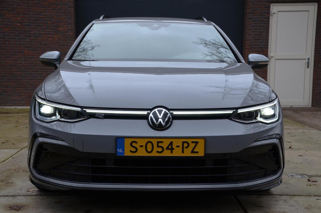Volkswagen GOLF Variant 1.5 eTSI R-Line Business Automaat/Digitaal-Dashbord/Ecc/Navi/Cr-Controle/Privacy-Glass/Pdc/Stoelverwarming/18-Inch/Achteruitrijcamera/Apple Carplay/Android Auto/Led