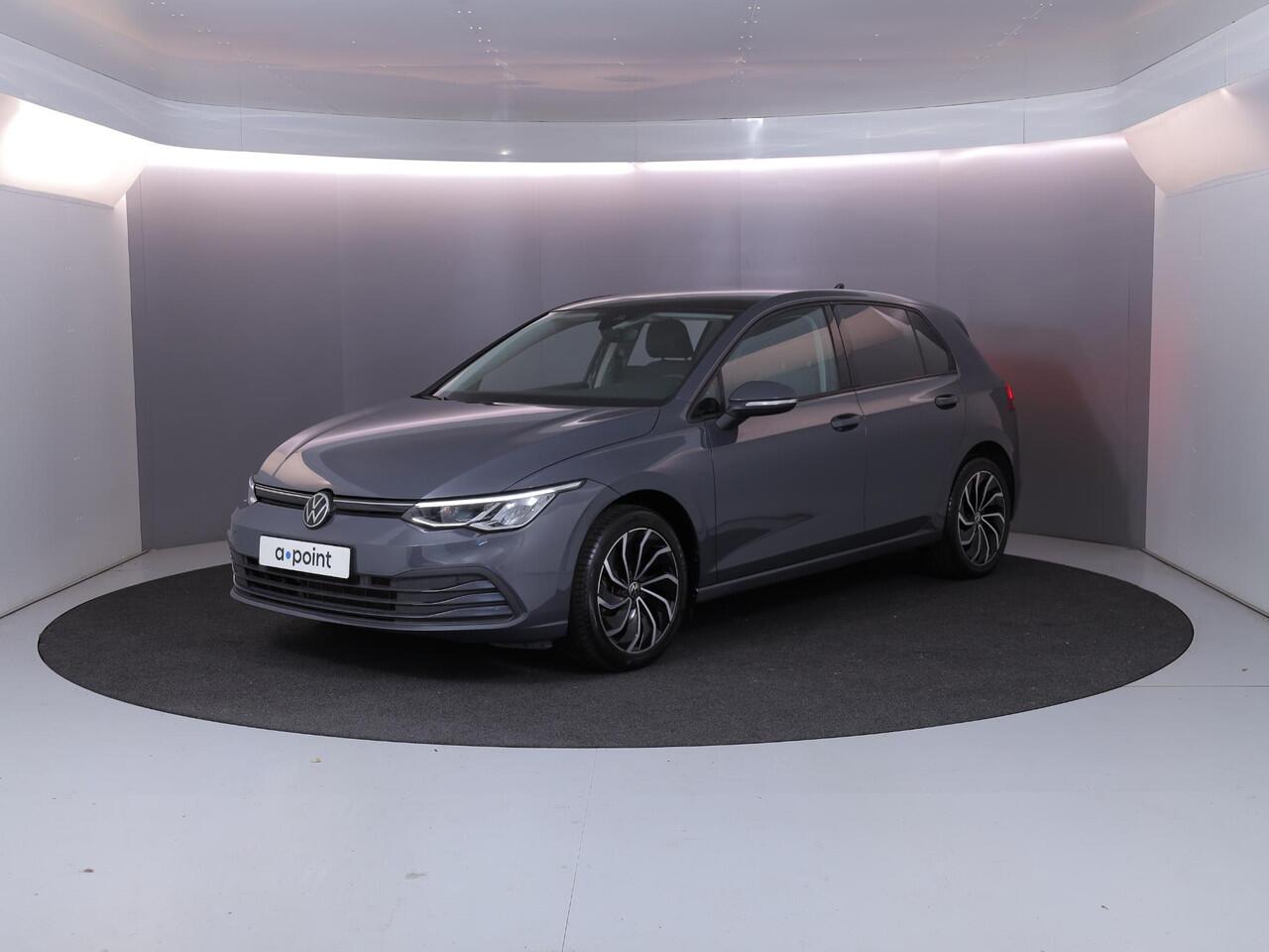 Volkswagen GOLF 1.0 eTSI Life 110 pk Automaat (DSG) | Verlengde garantie | Navigatie | Panoramadak | Parkeersensoren | Achteruitrijcamera | Autom. airco (3 zones) |
