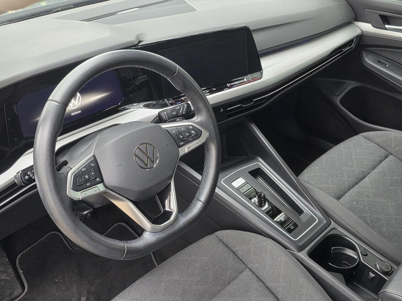 Volkswagen GOLF 1.0 eTSI Life Business | Navigatie | PDC | ECC | Stoel/Stuur Verwarming | Android Auto/Apple CarPlay | LM velgen