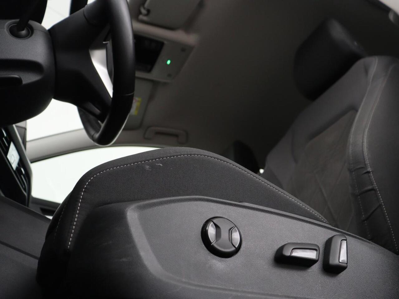 Volkswagen GOLF Variant 1.0 TSI Life Business | Memory | Stoel & stuurverwarming | Adaptive Cruise | Camera | Carplay | Navigatie | Sfeerverlichting