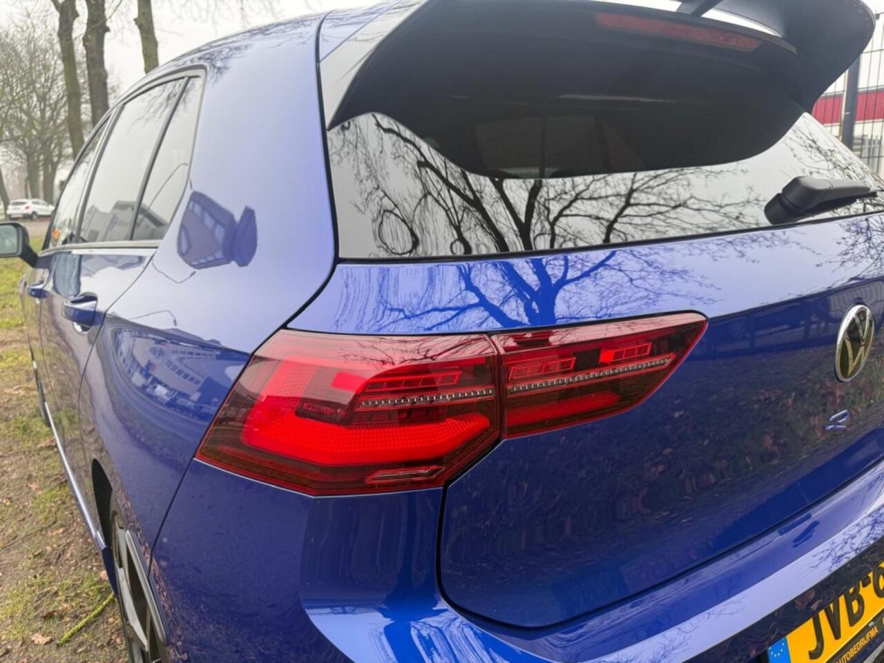 Volkswagen GOLF 2.0 TSI R 4Motion 20 Jahre Ed. 333 PK /AKRA/PANO/HEADUP