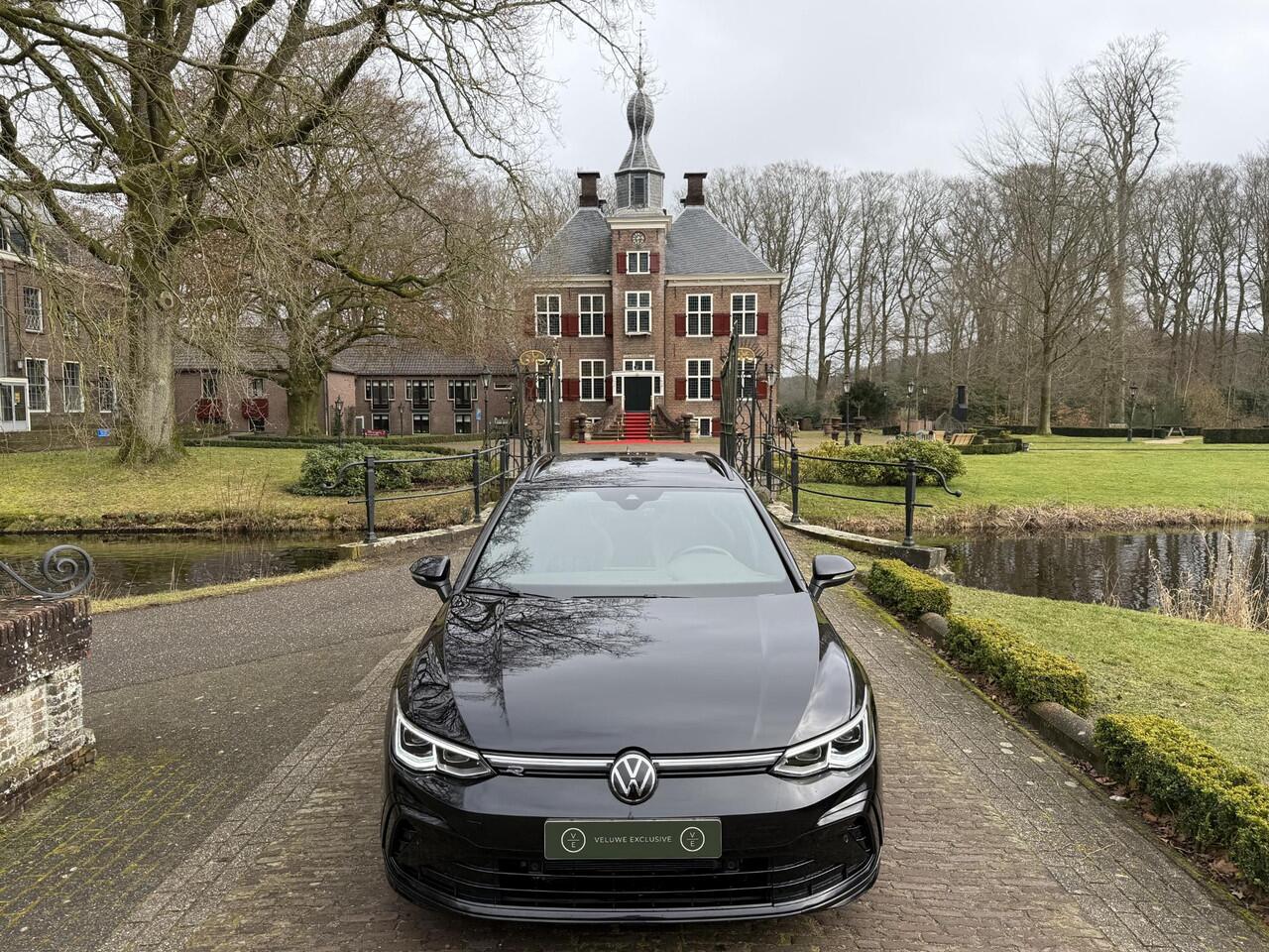 Volkswagen GOLF Variant 1.5 eTSI R-Line | Pano | IQ-Light | Camera | Adaptive | CarPlay |
