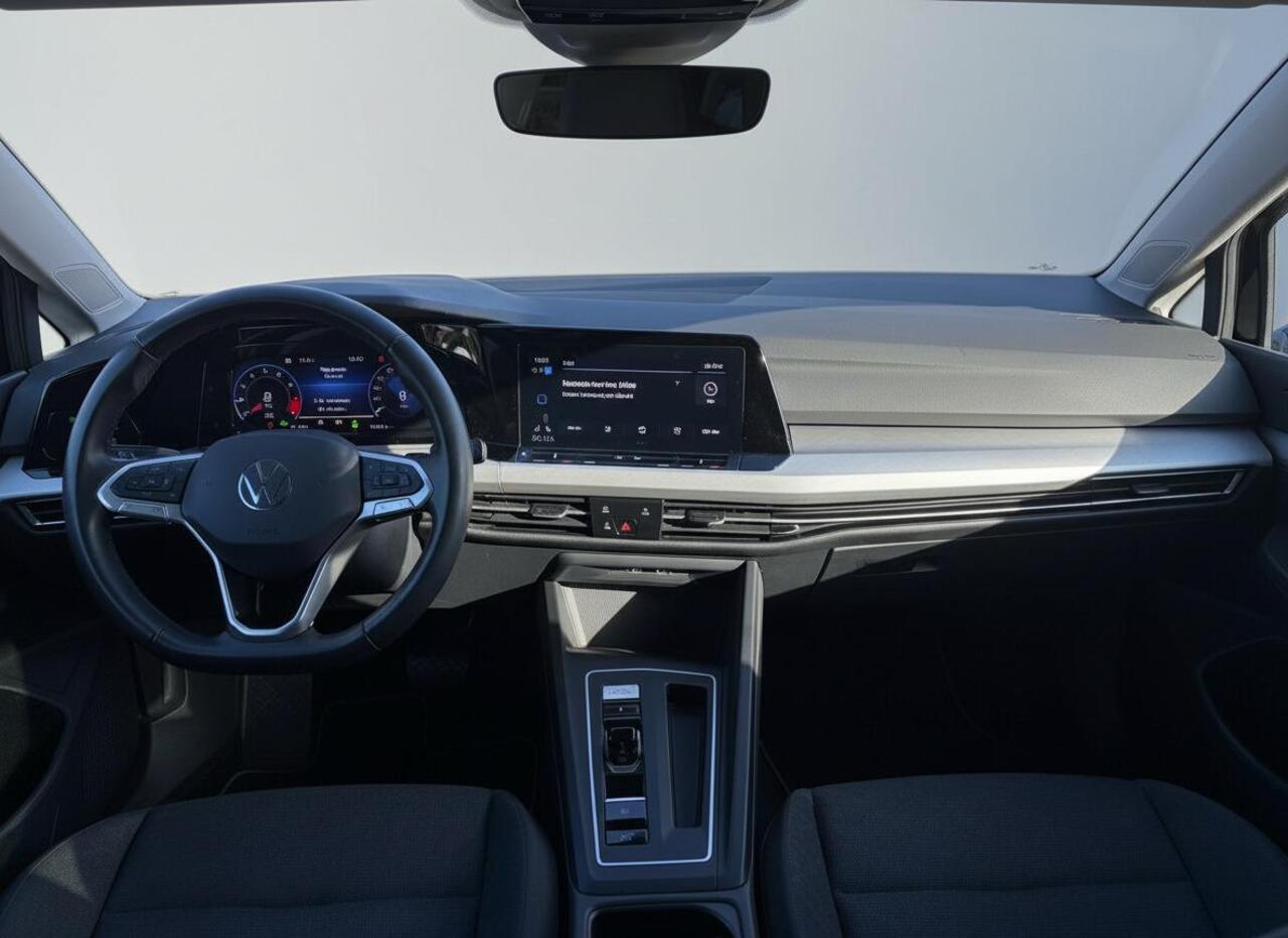 Volkswagen GOLF Variant 1.5 eTSI Life Business