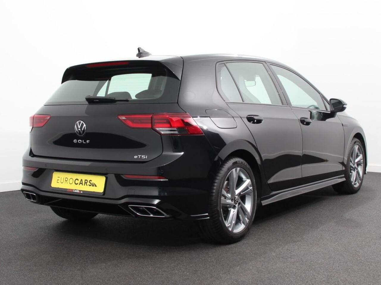 Volkswagen GOLF 1.5 eTSI R-Line | Climate Control | Apple carplay/ Andriod Auto | Achteruitrij camera | Parkeersensoren | Sfeerverlichting | Lichtmetalen velgen | Led lampen