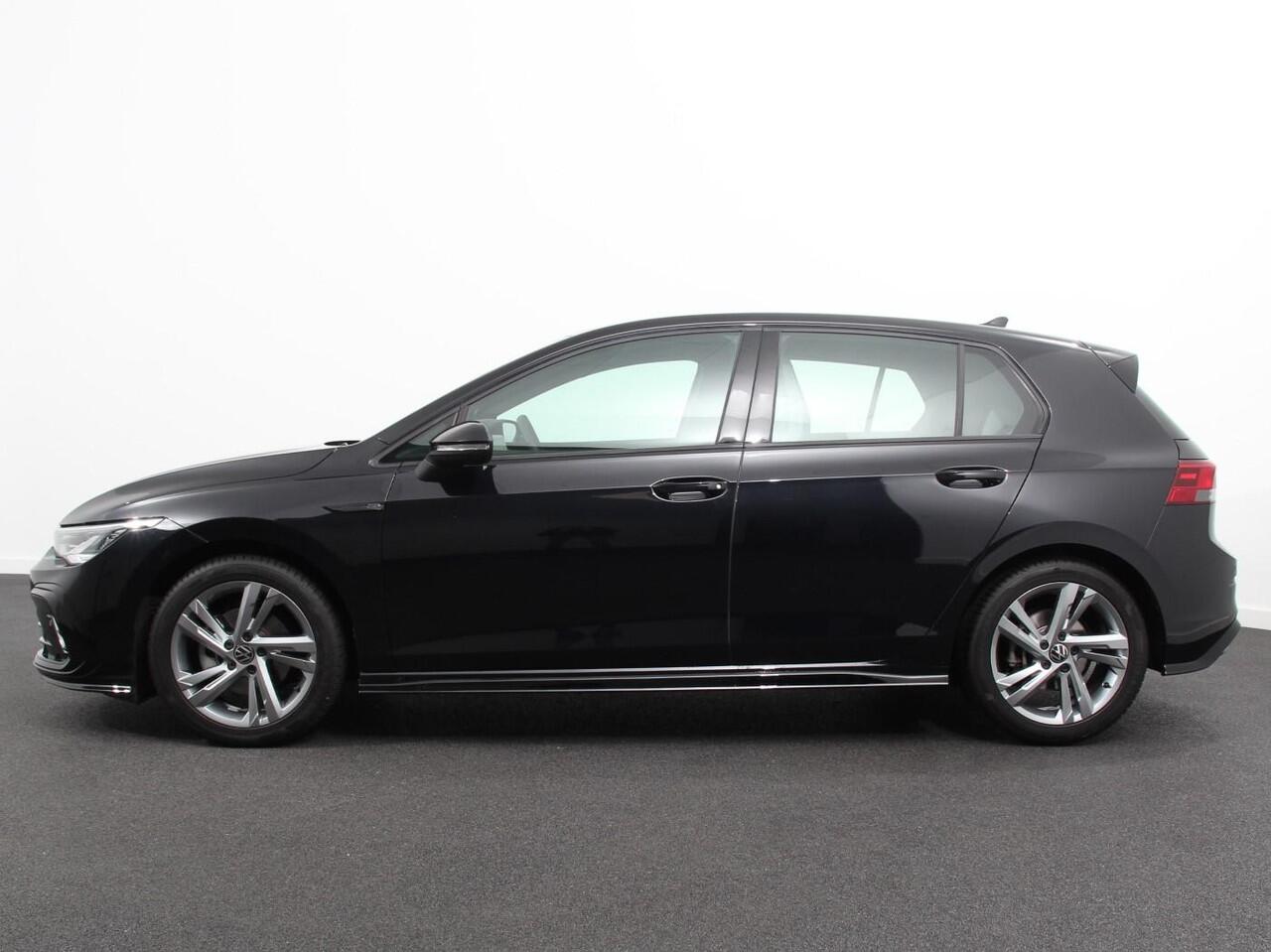 Volkswagen GOLF 1.5 eTSI R-Line | Climate Control | Apple carplay/ Andriod Auto | Achteruitrij camera | Parkeersensoren | Sfeerverlichting | Lichtmetalen velgen | Led lampen