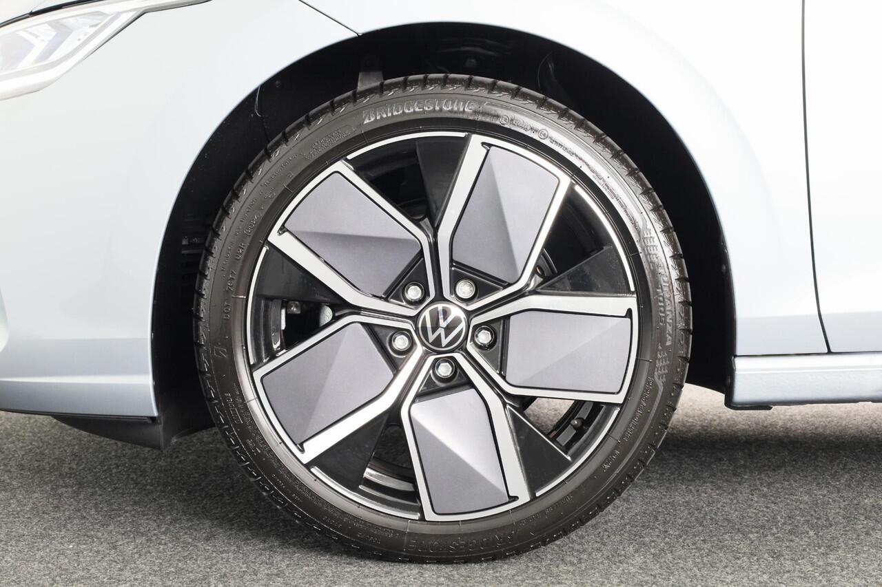 Volkswagen GOLF Oranje Edition 1.5 TSI 85 kW / 116 pk Hatchback 6 versn. Hand | Apple Carplay & Android Auto| Camera | Stoel & Stuurverwarming | Led |