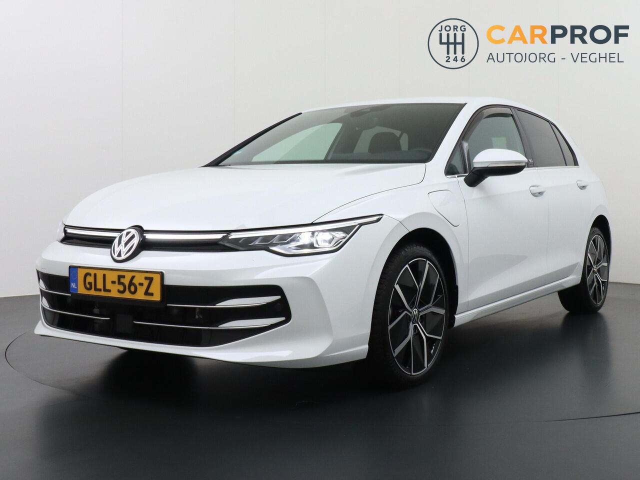 Volkswagen GOLF 1.5 eHybrid 50 Edition NAP | PHEV | Camera | Massage stoel | Navigatie |