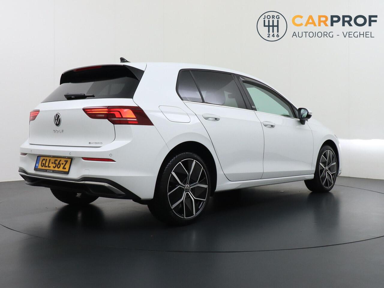 Volkswagen GOLF 1.5 eHybrid 50 Edition NAP | PHEV | Camera | Massage stoel | Navigatie |