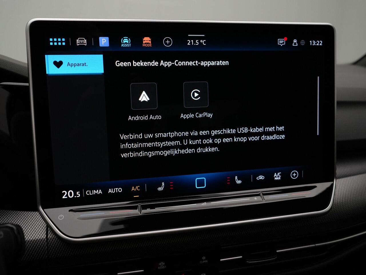 Volkswagen GOLF 1.5 eTSI 150 pk DSG R-Line Edition | Panoramadak | IQ Light | Head-up display | Stuur-/stoelverwarming | Achteruitrijcamera