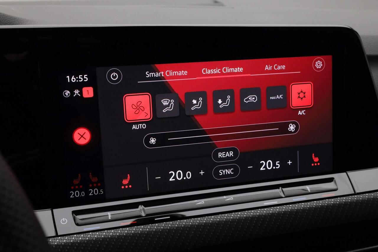 Volkswagen GOLF 1.5 eTSI 150PK DSG R-Line Business Black Style | Pano | IQ Light | Keyless | Camera | 18 inch | Apple Carplay / Android Auto