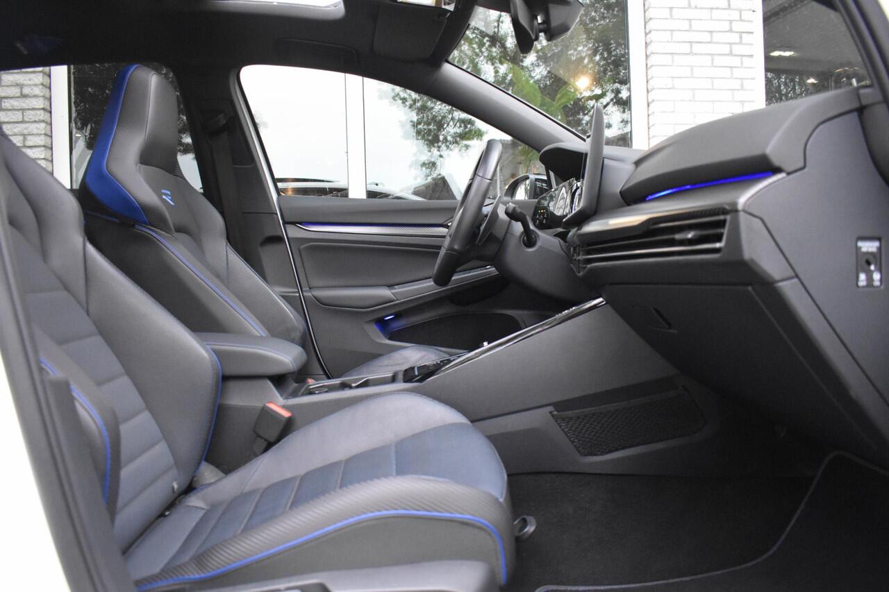 Volkswagen GOLF 2.0 TSI 4Motion R Performance Akra Pano DCC HUD Harman/Kardon Memory