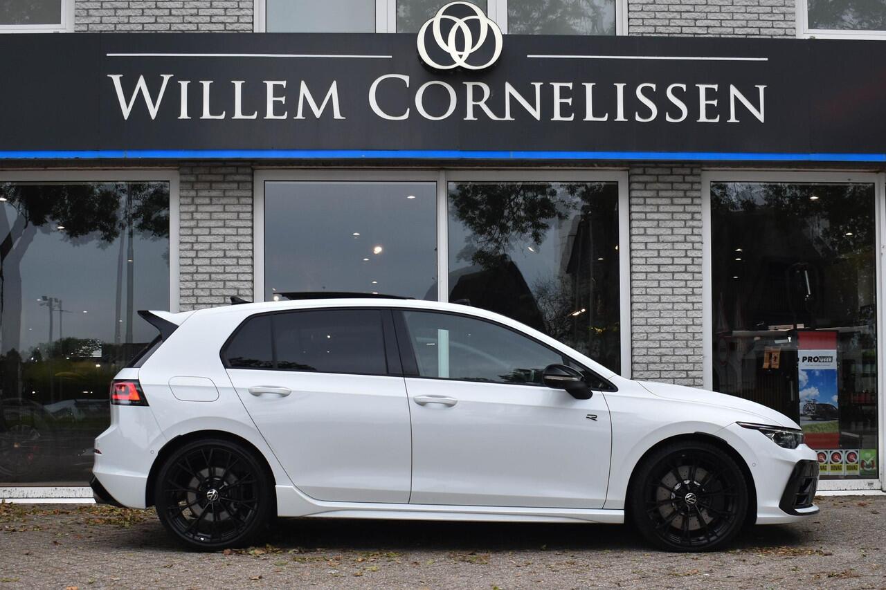 Volkswagen GOLF 2.0 TSI 4Motion R Performance Akra Pano DCC HUD Harman/Kardon Memory