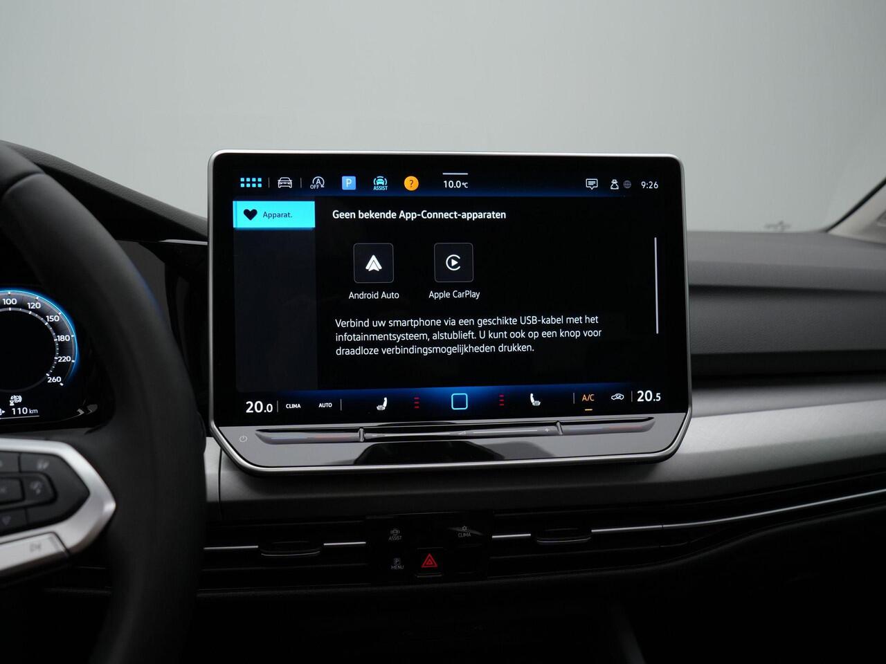 Volkswagen GOLF 1.5 TSI 115 pk Life Edition | Panoramadak | Stuur-/stoelverwarming | Parkeersensoren voor/achter