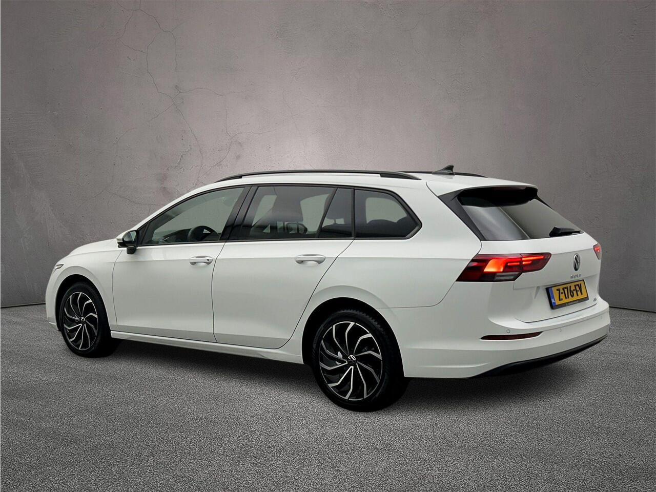 Volkswagen GOLF Variant Life Business 1.0 eTSI 110pk DSG Automaat Adaptive cruise control, Navigatie, Parkeersensoren, Stoelverwarming, LED koplampen, Keyless start