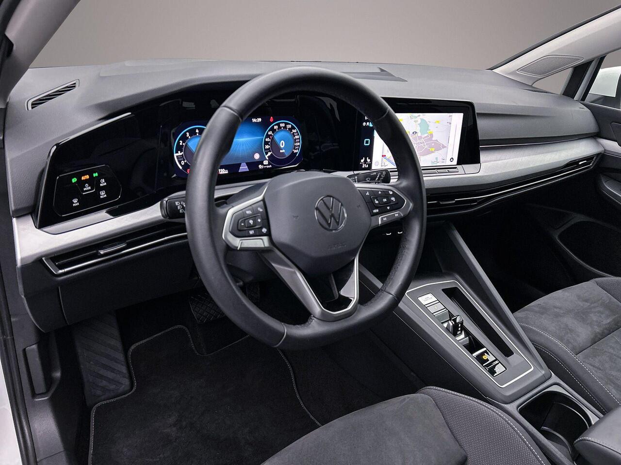 Volkswagen GOLF Variant Life Business 1.0 eTSI 110pk DSG Automaat Adaptive cruise control, Navigatie, Parkeersensoren, Stoelverwarming, LED koplampen, Keyless start