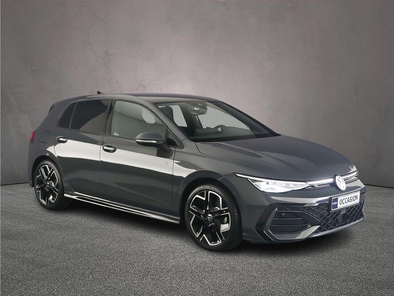 Volkswagen GOLF R-Line Edition 1.5 eTSI 150pk DSG Automaat Adaptive cruise control, Achteruitrijcamera, LED koplampen, Navigatie, Stuurwiel verwarmd