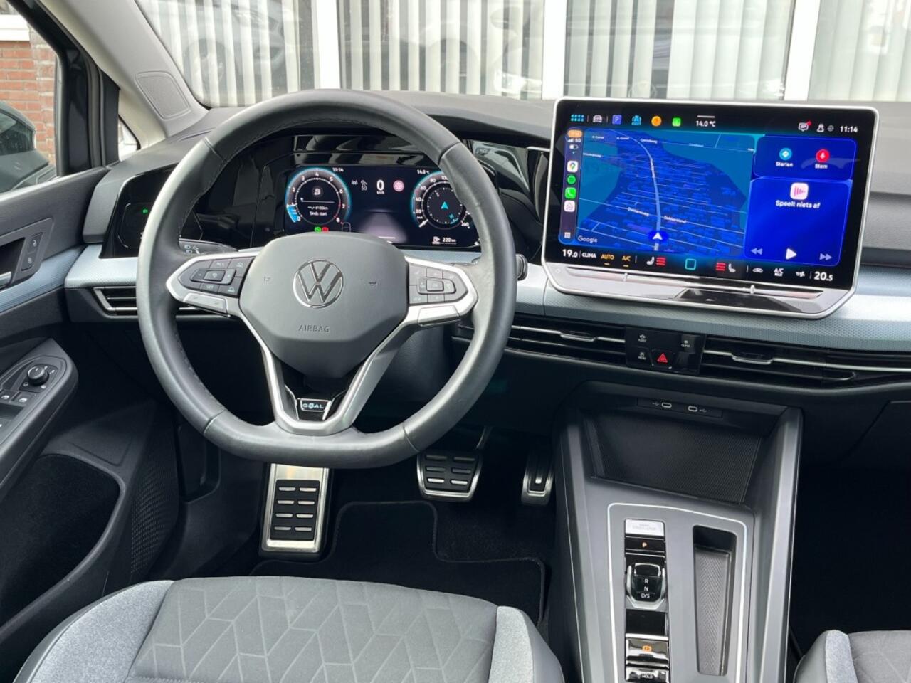 Volkswagen GOLF 1.5 eTSI Life Edition AUT. Face lift I Camera I Carplay I Half leer I Stoelverw.