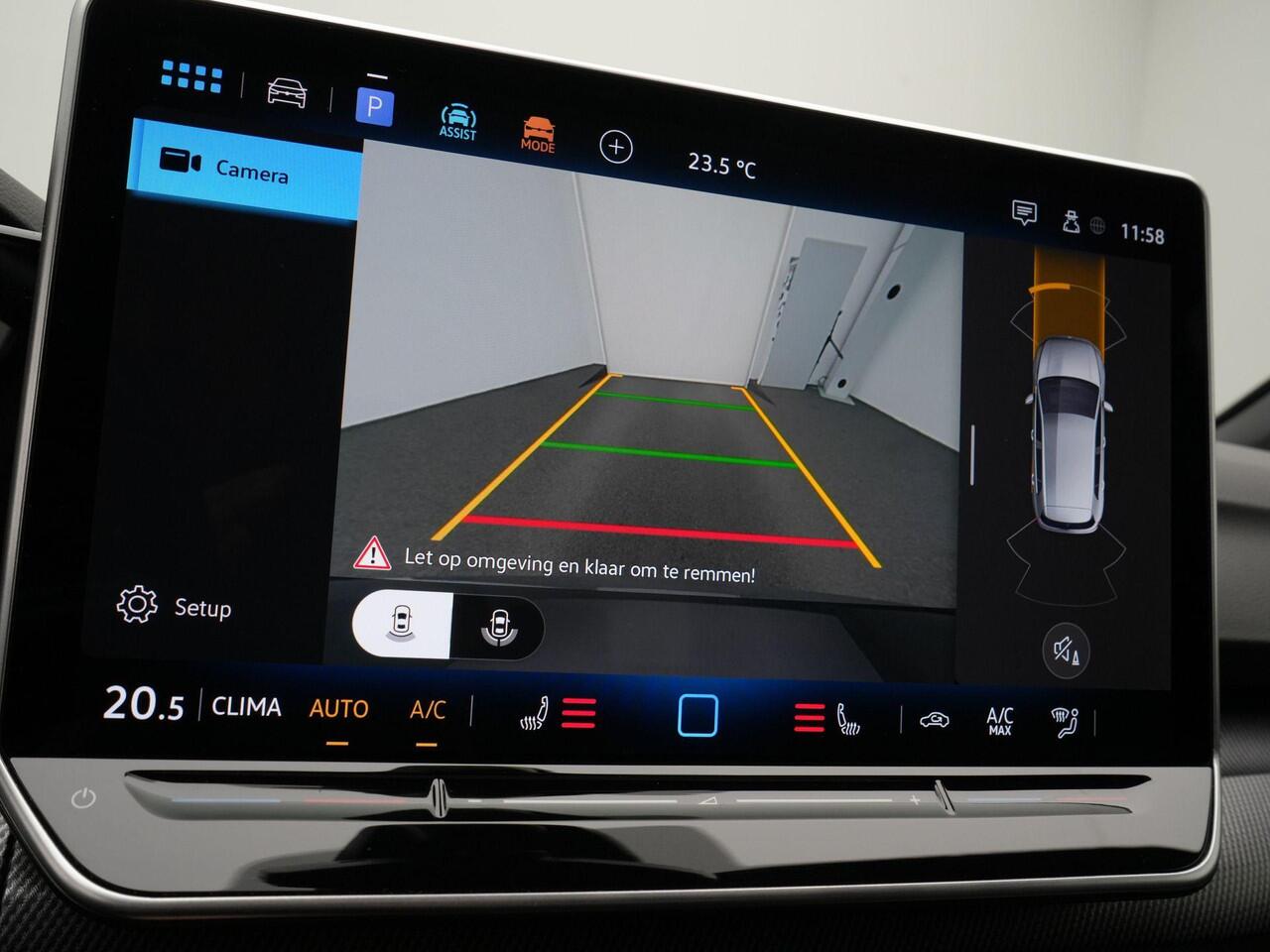 Volkswagen GOLF 1.5 eTSI 150 pk DSG R-Line Edition | Panoramadak | IQ Light | Black Style | Head-up display | Sportstoelen | Stoel-/stuurverwarming | 18 inch