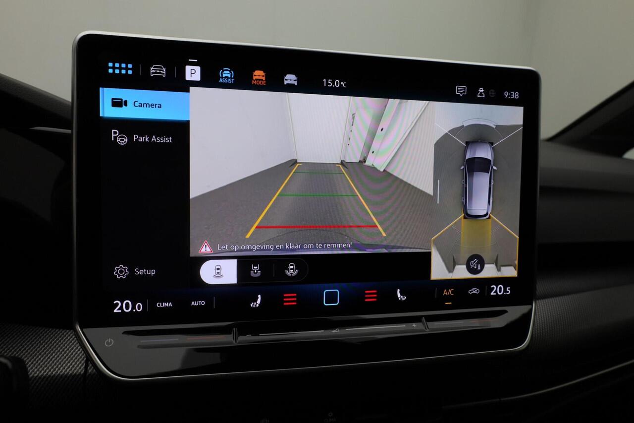 Volkswagen GOLF 1.5 eHybrid 272 pk DSG GTE | IQ Light | Rondomzicht camera | Adaptief onderstel | Head-up display