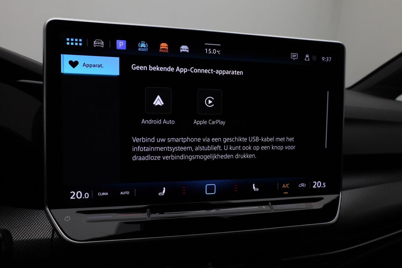Volkswagen GOLF 1.5 eHybrid 272 pk DSG GTE | IQ Light | Rondomzicht camera | Adaptief onderstel | Head-up display