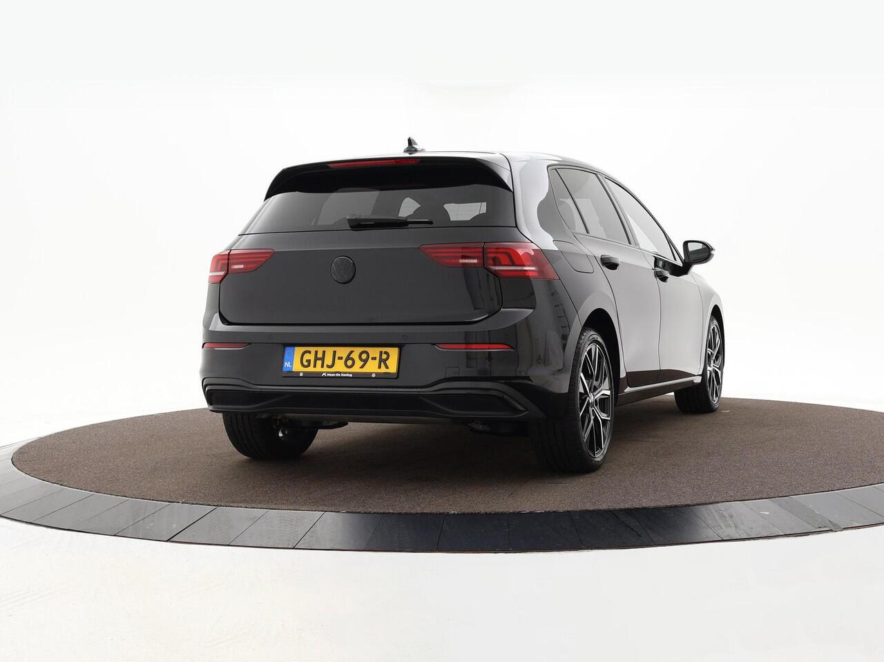 Volkswagen GOLF 1.5 204pk DSG eHybrid 50 Edition · Camera · Keyless · Apple/Android Car Play · Elek. Voorstoel · Sfeerverlichting · 18'' Inch · Garantie t/m 06-08-2028 of 100.000km