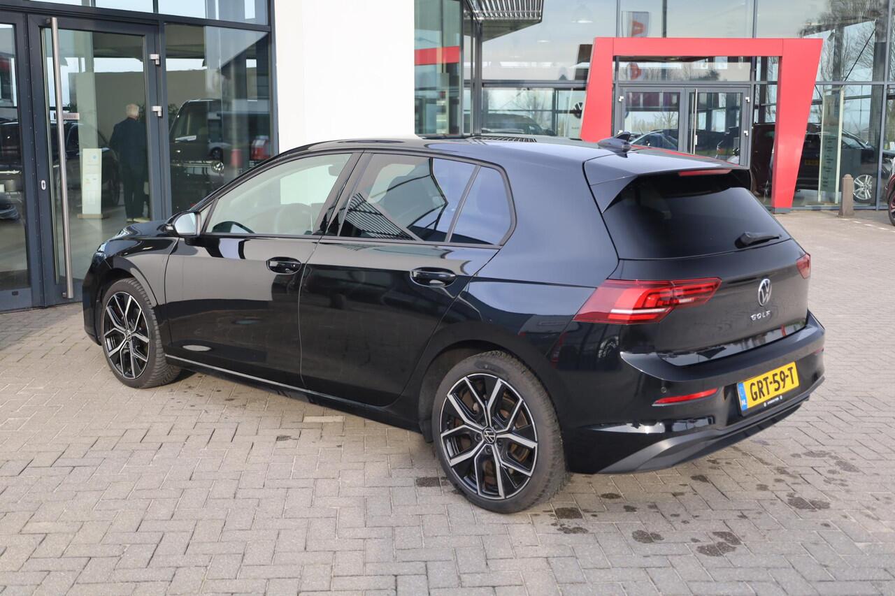 Volkswagen GOLF 1.5 TSI Oranje Edition stoelverwarming 3 zone climatronic achteruitrijcamera 18" LMV NL auto door ons geleverd en onderhouden keyless entry & go 48 maanden 100.000km garantie