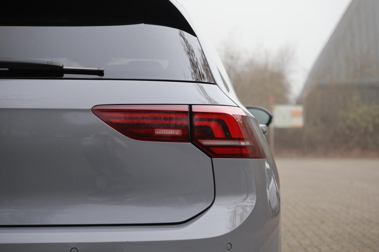 Volkswagen GOLF 1.5 eTSI Life Edition AUT | Navigatie | Adaptive Cruise | Keyless | Achteruitrijcamera | LED | Apple Carplay | etc.