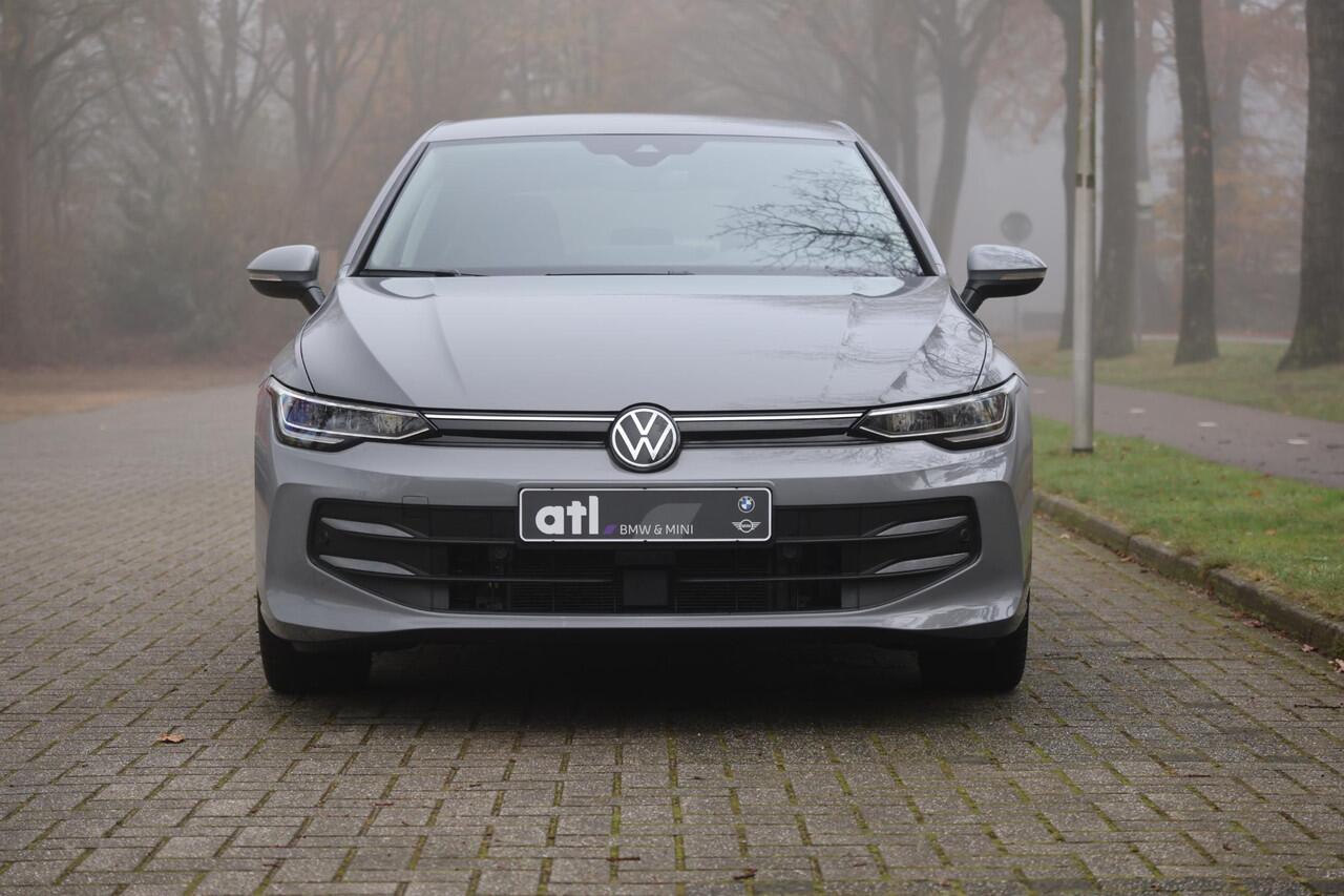 Volkswagen GOLF 1.5 eTSI Life Edition AUT | Navigatie | Adaptive Cruise | Keyless | Achteruitrijcamera | LED | Apple Carplay | etc.