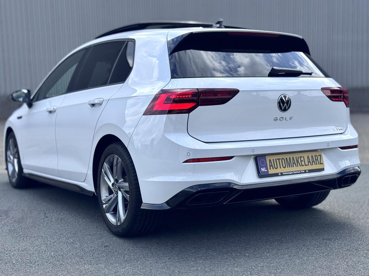 Volkswagen GOLF 1.5 eTSI R-Line Business | PANO CAM SFEER ZGAN