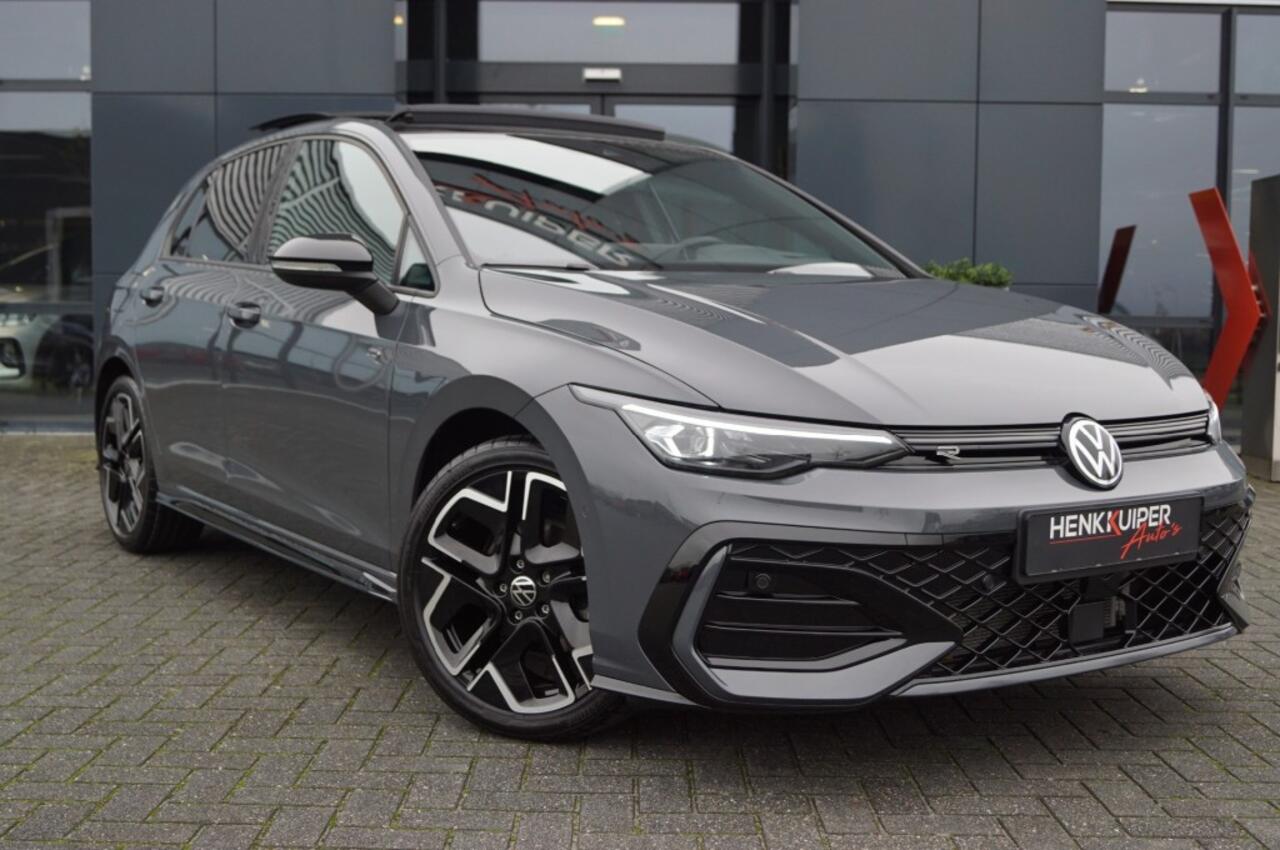Volkswagen GOLF R-line 1.5 eTSI 150pk DSG facelift Black style/Panodak /Trekhaak wegklb./IQ Matrix LED /Head-up