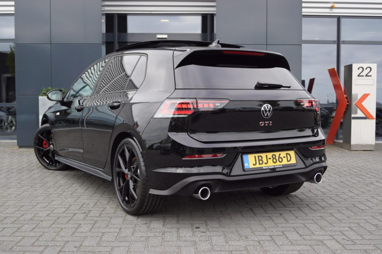 Volkswagen GOLF GTI DSG 265pk Facelift / Leer/ Panodak / Black/ 19 Inch/IQ LED Matrix/ Harman Kardon/Head-up