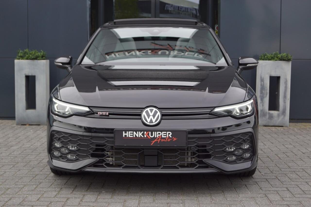 Volkswagen GOLF GTI DSG 265pk Facelift / Leer/ Panodak / Black/ 19 Inch/IQ LED Matrix/ Harman Kardon/Head-up