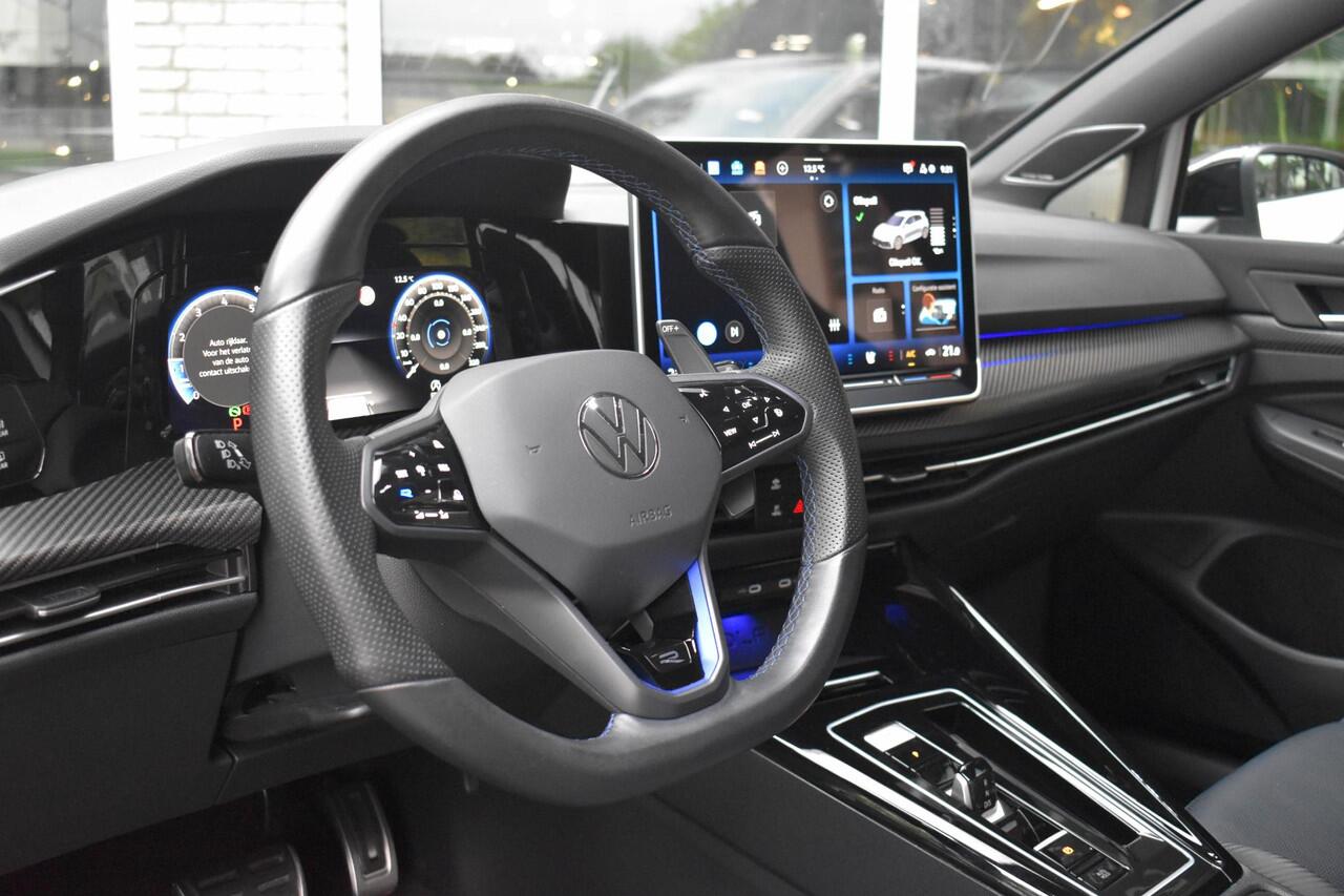 Volkswagen GOLF 2.0 TSI 4Motion R ACTIEPRIJS Performance Akra Pano DCC HUD Harman/K