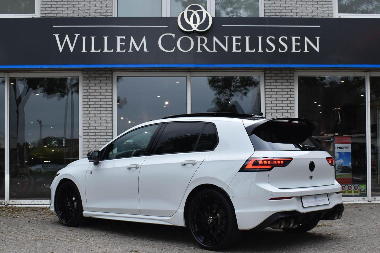 Volkswagen GOLF 2.0 TSI 4Motion R ACTIEPRIJS Performance Akra Pano DCC HUD Harman/K