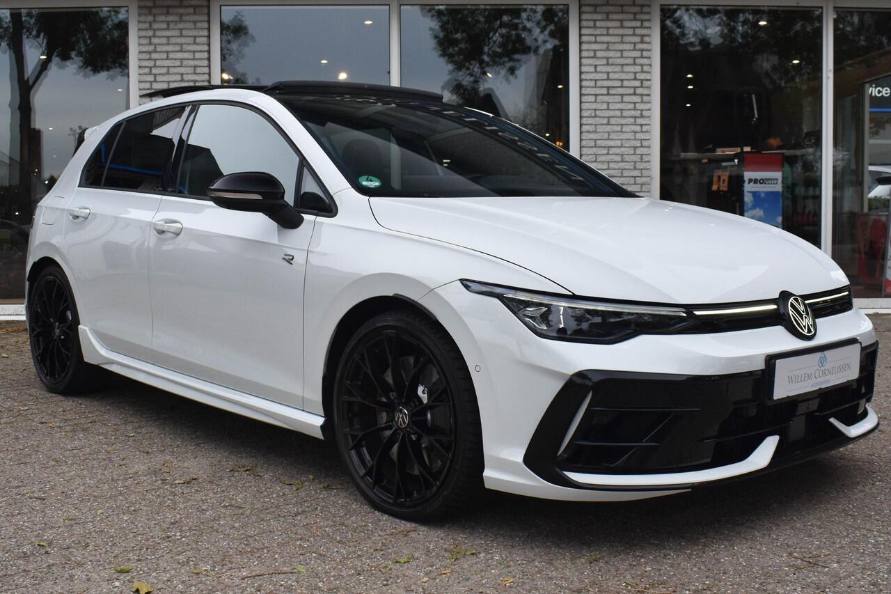Volkswagen GOLF 2.0 TSI 4Motion R ACTIEPRIJS Performance Akra Pano DCC HUD Harman/K