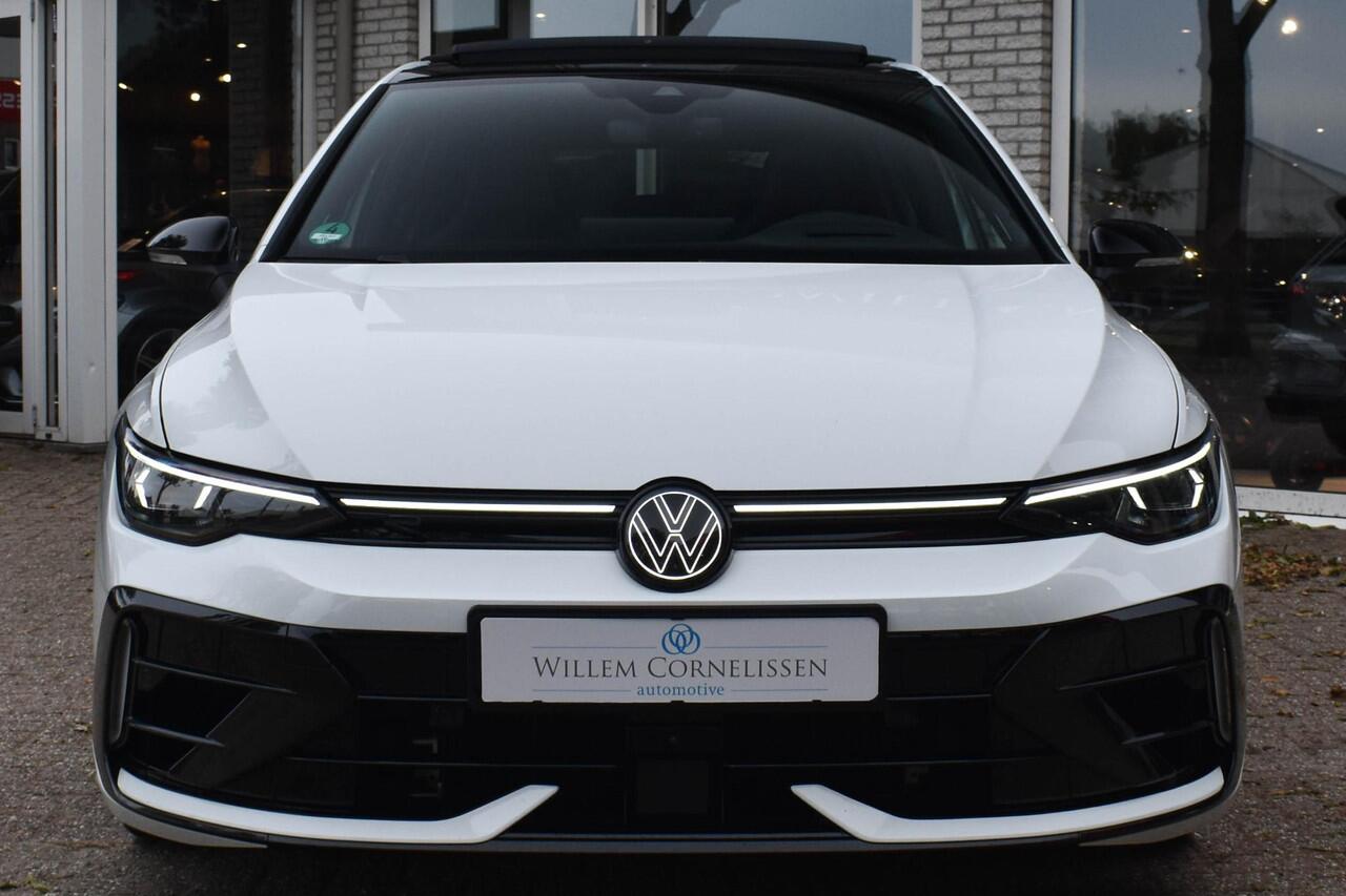 Volkswagen GOLF 2.0 TSI 4Motion R ACTIEPRIJS Performance Akra Pano DCC HUD Harman/K